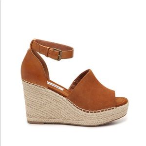 Steve Madden Jaylen Wedge - Size 7.5